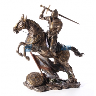 Статуэтка Рыцарь на коне с мечом