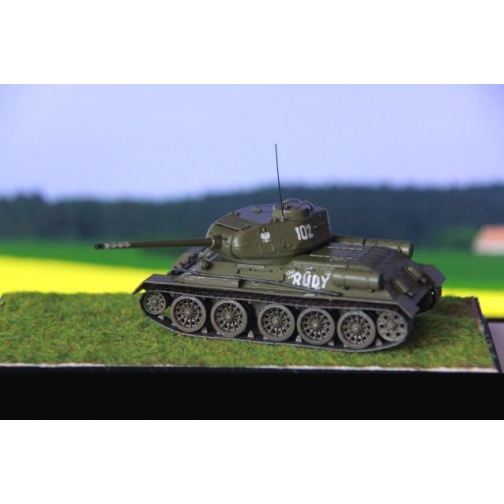 Сборная модель советского среднего танка 