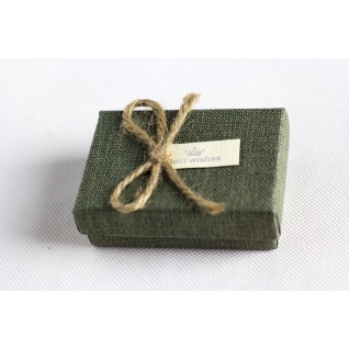 Подарочная коробочка зеленого цвета