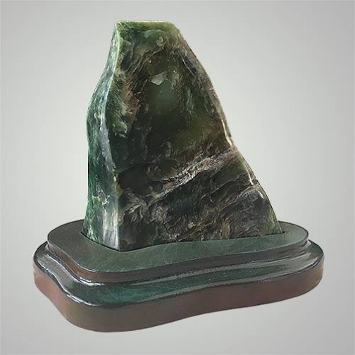 Камень зелёный нефрит 6926957