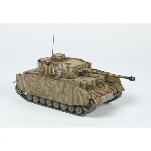 Сборная модель немецкого среднего танка T-IV H, 1:35 Звезда 37733080 1