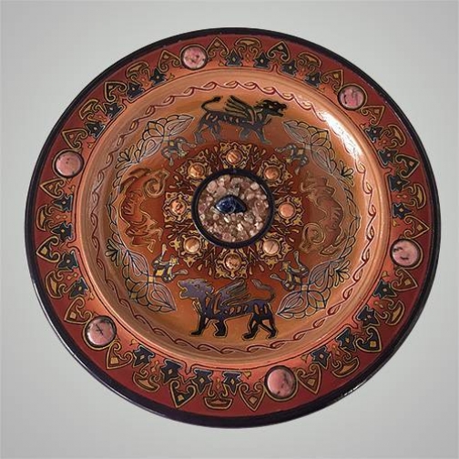 Декоративная тарелка на стену с грифонами 6926974 2